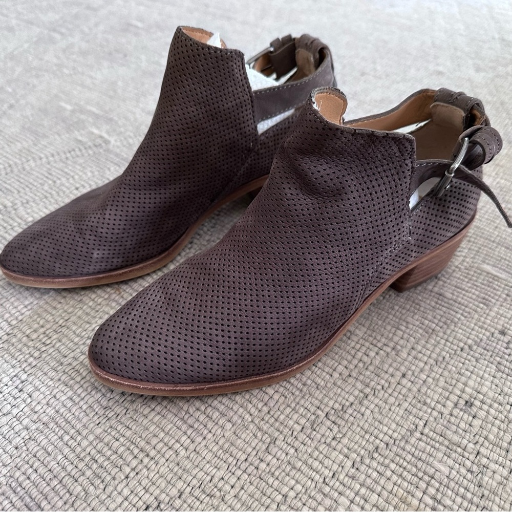 Dolce Vita Kara Perforated Suedes Bootie in Anthracite
